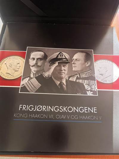 长老汇蛇年精选第七十八场拍卖 2006挪威哈康七世、奥利弗五世、哈罗德五世三王钱币一套，3银3镍2铜，银料价712元，盒证全，典藏版，稀少