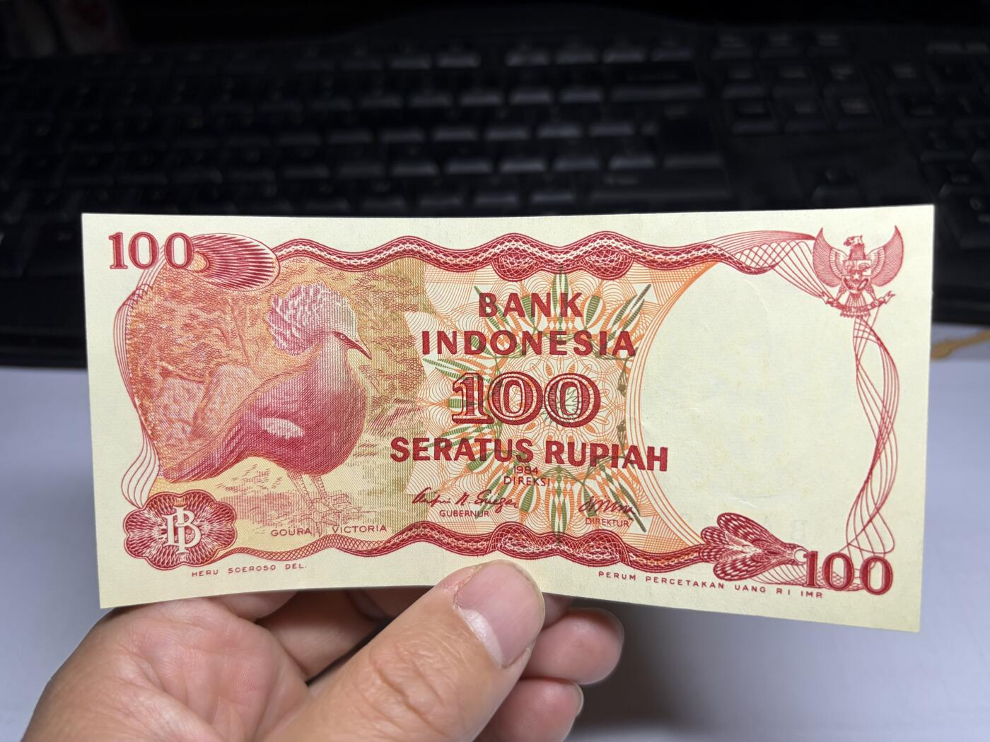 2025年集古藏今外币拍卖第十期-第10场—（总第290拍-纸币专场），本期拍完结算一次，发货时间2-3天，休息几天后继续新的一期拍卖。 1984年印尼100卢比