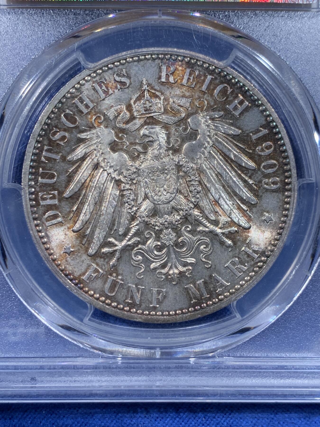 《竞宝斋》第444场 周日，周一，2场连拍 （全场包邮） PCGS MS66 德国1909年萨克森莱比锡大学创校500周年纪念流通5马克 金闪闪的包浆裹身 顶级收藏选择