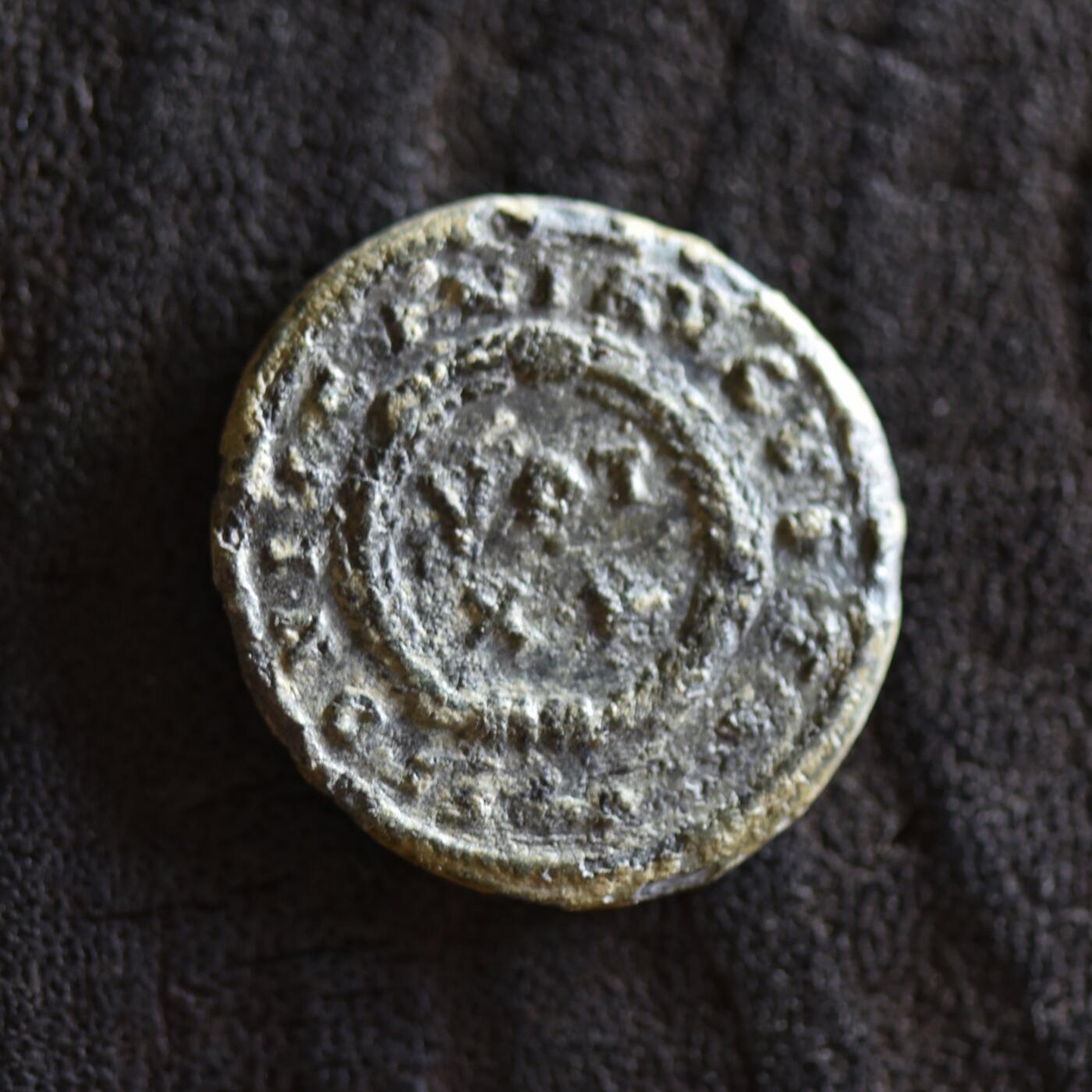 【良泉】【2025年最后一场】12月18日晚19.30点开拍！188组【直播场】西方古代钱币、丝路杂项、印章！  【藏家出品B】公元320年，古罗马帝国，李锡尼一世，誓愿富力铜币，2.77克