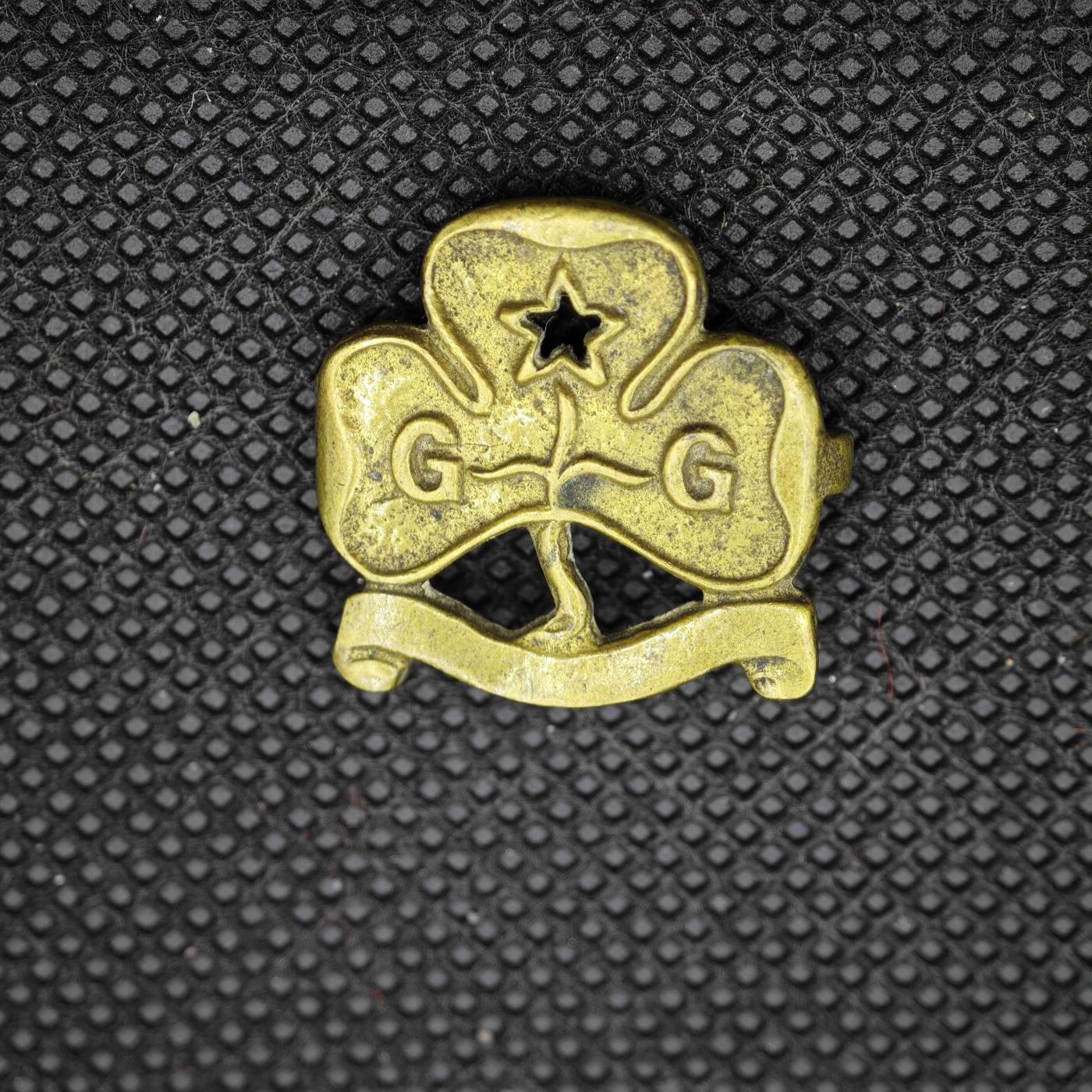 【淘币小摊】限时拍第八百一十六拍  纪念章场  满百包邮可预留两周  周一统一发货   三叶草主题社团徽章直径23mm