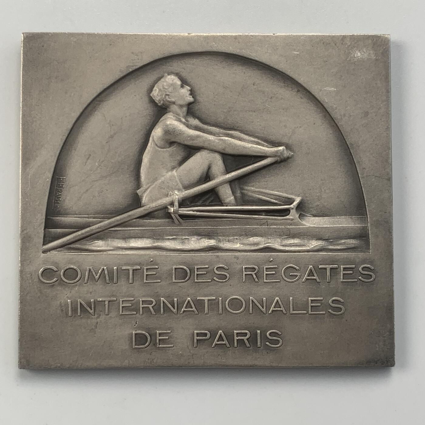 掌中浮雕-藏着的欧洲第044场 1934年法国巴黎赛艇比赛镀银铜章，55*61mm，96g