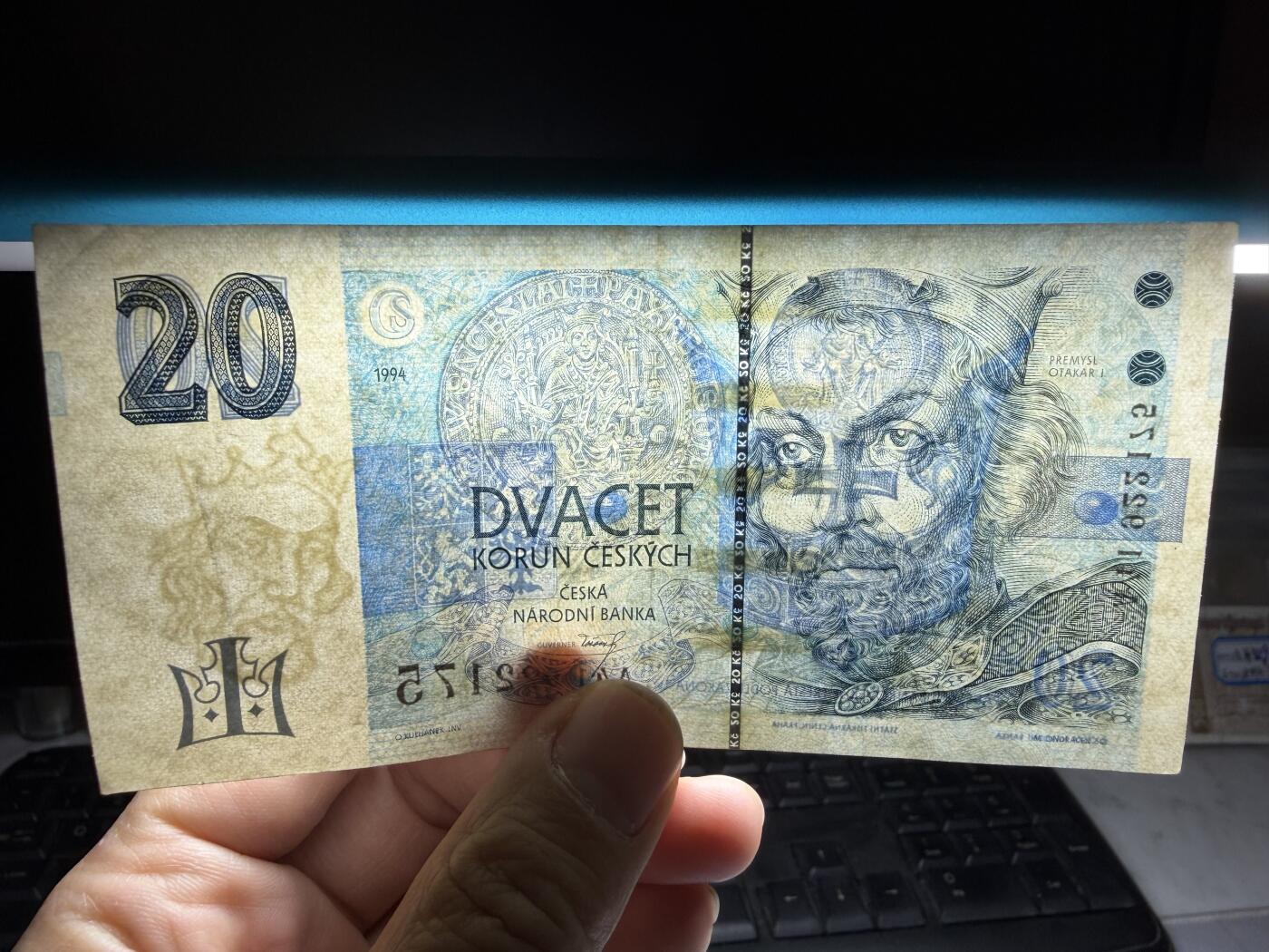 2025年集古藏今外币拍卖第十期-第10场—（总第290拍-纸币专场），本期拍完结算一次，发货时间2-3天，休息几天后继续新的一期拍卖。 1994年捷克20克朗