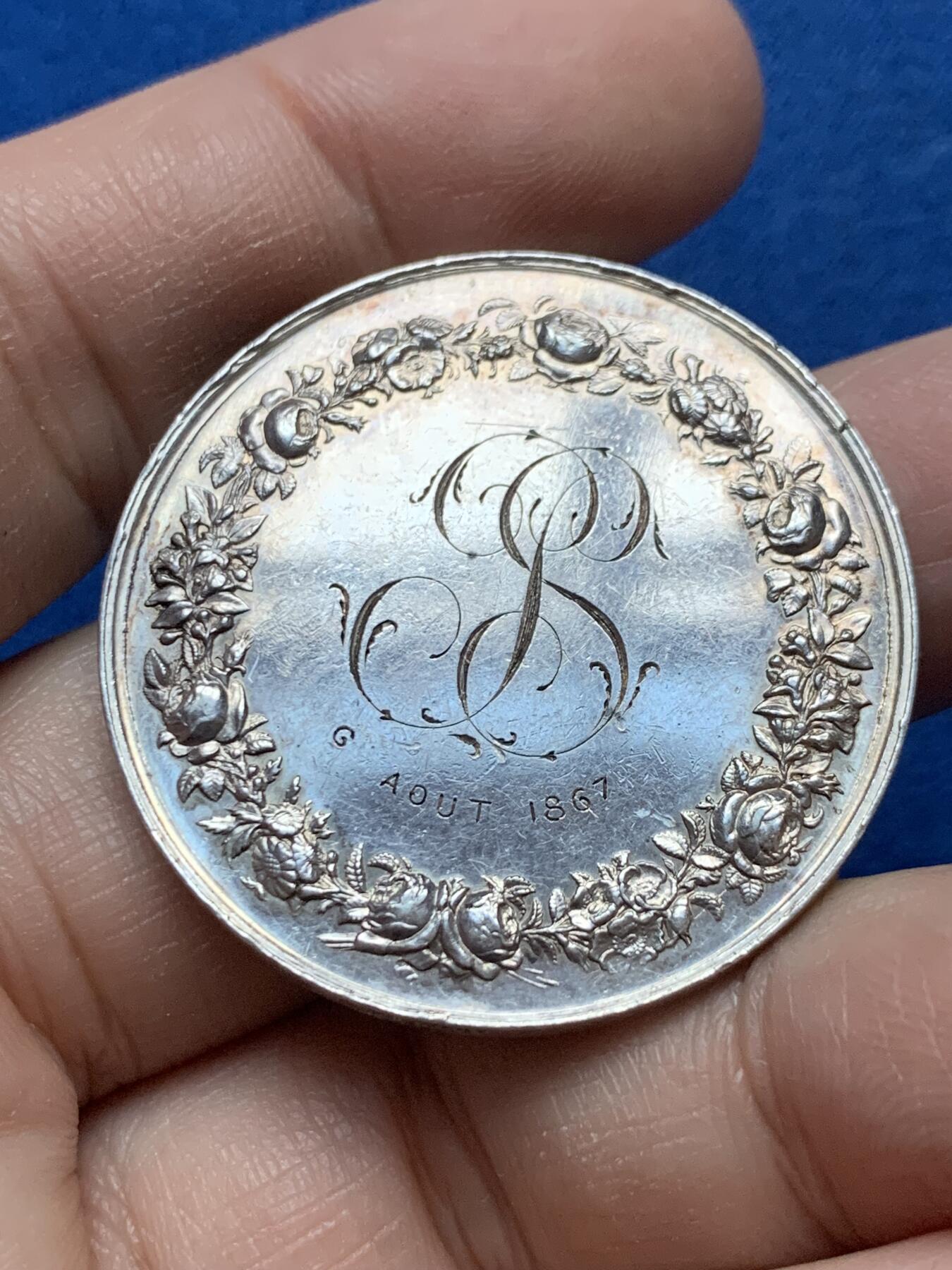 《竞宝斋》第444场 周日，周一，2场连拍 （全场包邮） 1867年法国婚章 21.75克 36.8mm 蜜蜂银标 少见品种