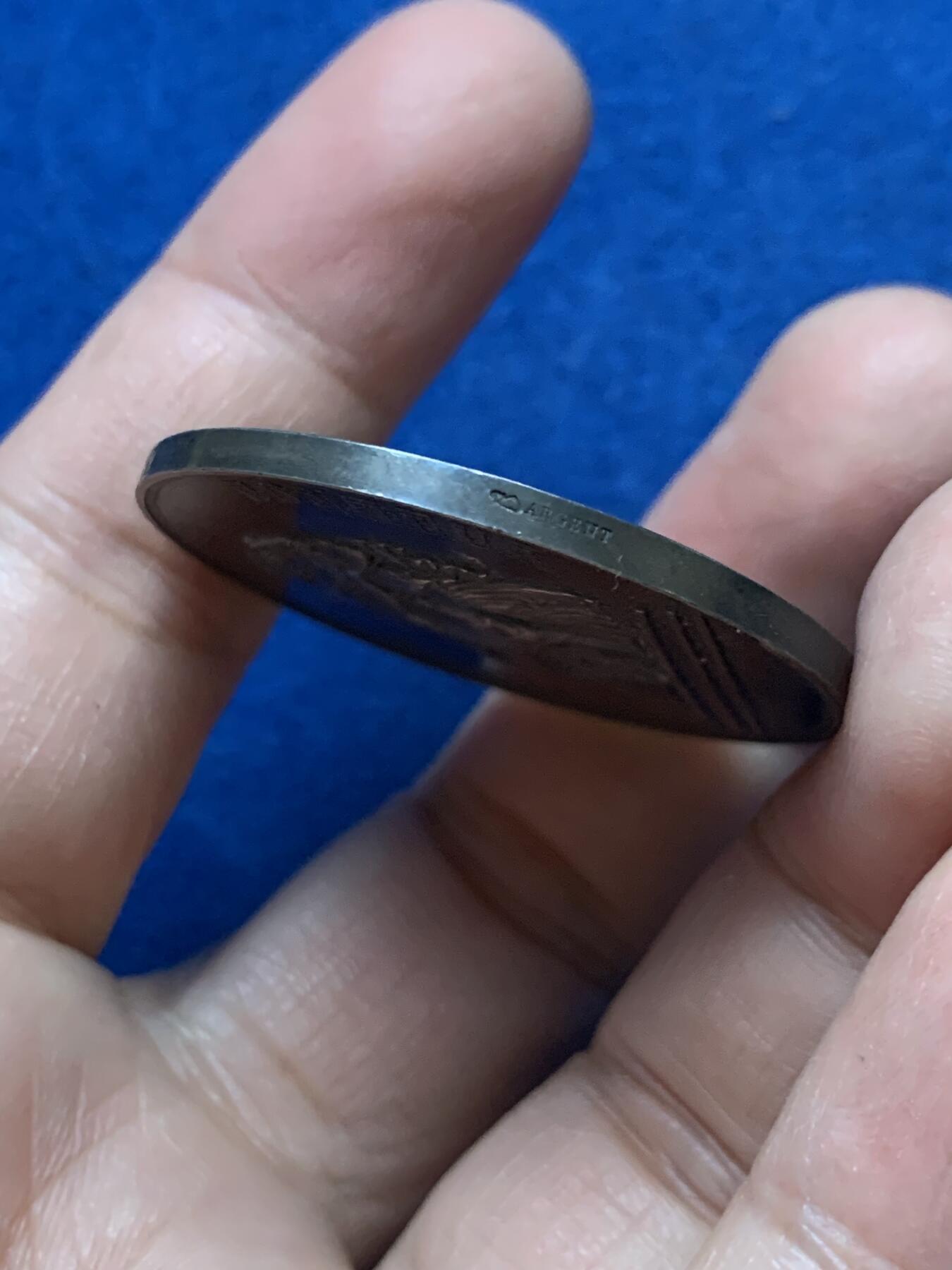 《竞宝斋》第444场 周日，周一，2场连拍 （全场包邮） 法国婚章 25.3克 大直径39mm 1895 丰饶角银标边铭 包浆挺漂亮