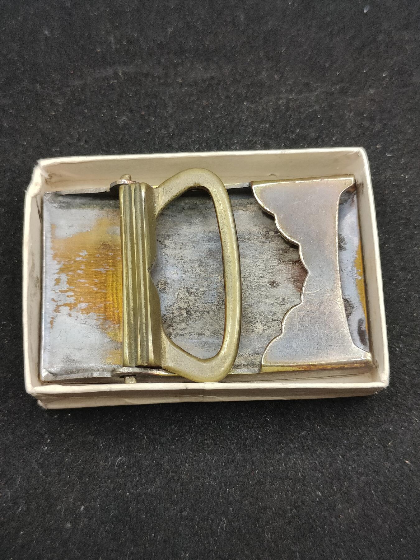 0元起拍勋章 第315期 咸鱼国勋章拍卖专场 12月3日（周三）下午6：00开始 日本名古屋大学纪念腰带扣