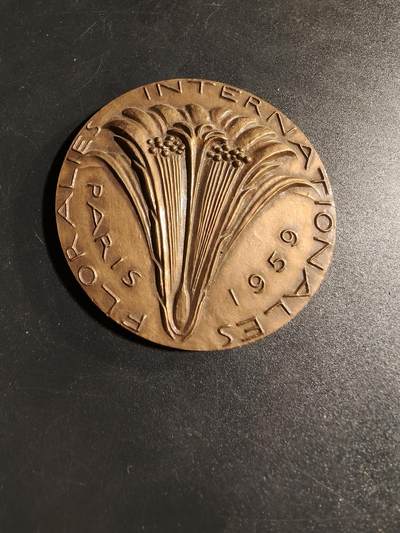 老王徽章第167期 - 法国1959年巴黎国际花卉博览会大铜章     直径54mm.   重量69g