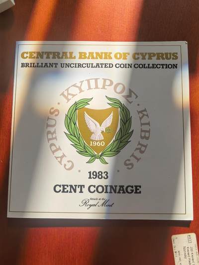 长老汇马年精选第二场拍卖 - 1983塞浦路斯6枚套装，卡装