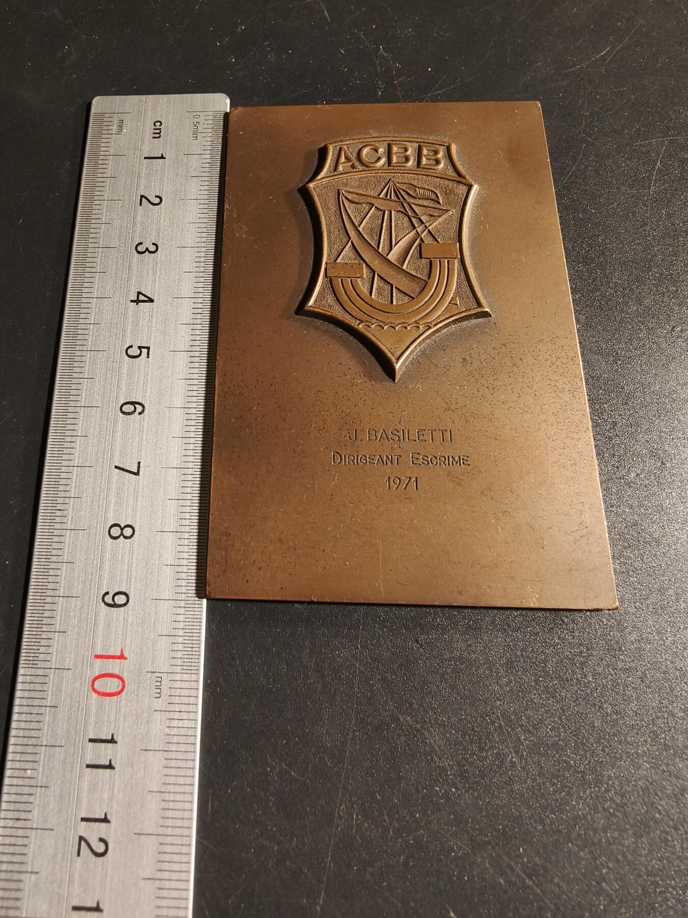 老王徽章第167期 法国ACBB篮球俱乐部大铜章     尺寸60×90mm.    重量165.9g