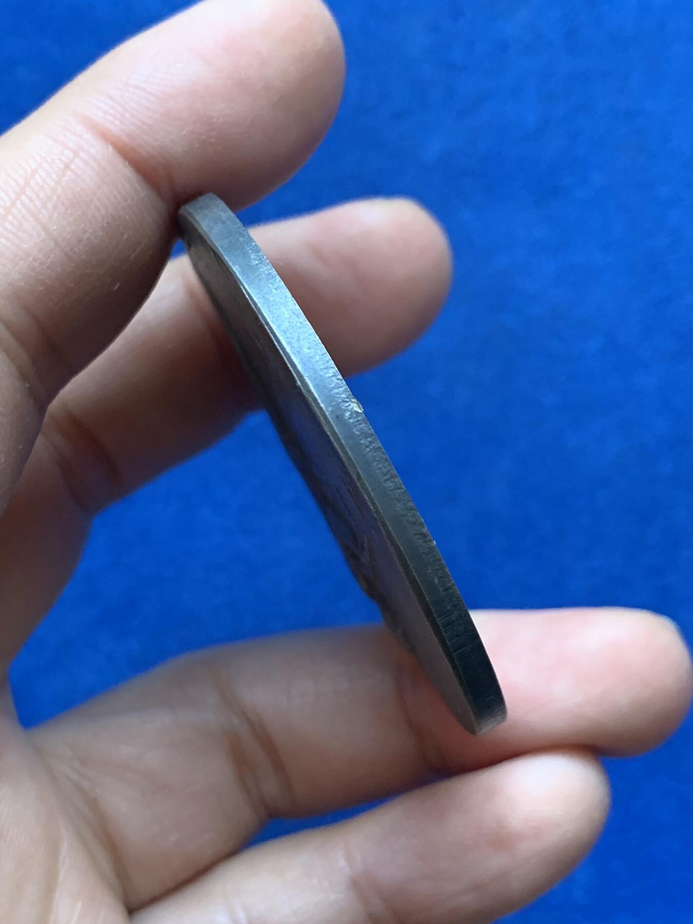 《竞宝斋》第444场 周日，周一，2场连拍 （全场包邮） 法国射击运动单面纪念章 直径50.3mm 重量54.6g