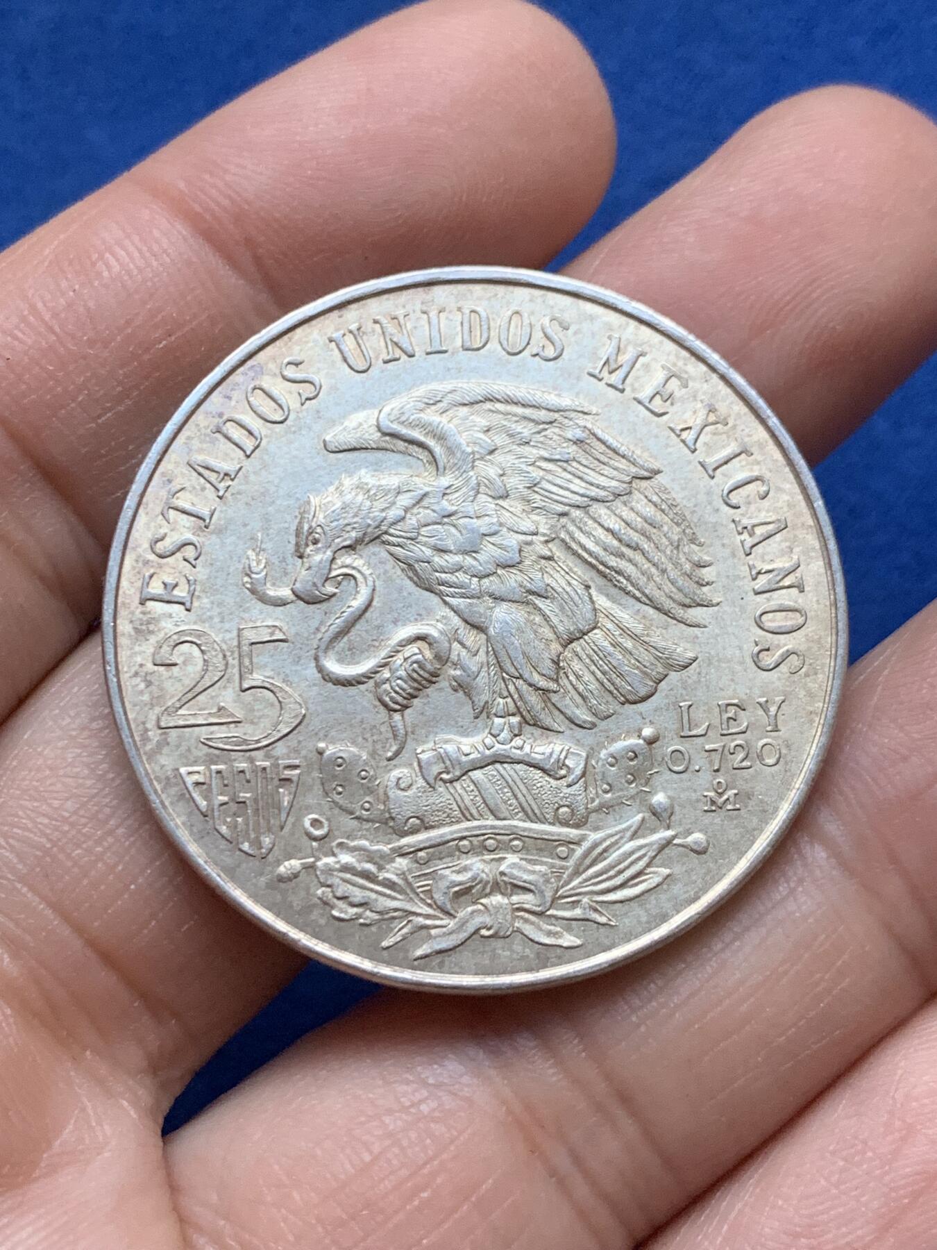 《竞宝斋》第444场 周日，周一，2场连拍 （全场包邮） 两枚一组 墨西哥1968年25比索奥运纪念银币 总重45克