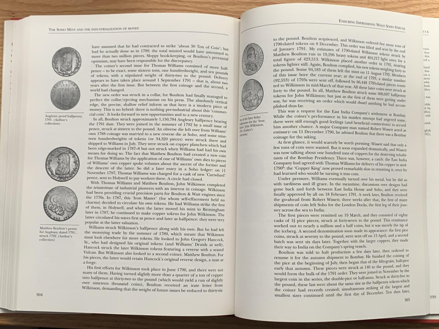 《竞宝斋》第444场 周日，周一，2场连拍 （全场包邮） SOHO造币厂-工业化铸币的起源，大16开精装版。工业革命代表性企业SOHO开创现代化铸币工业故事，资料详实，英系藏家必入。重约1.7公斤。