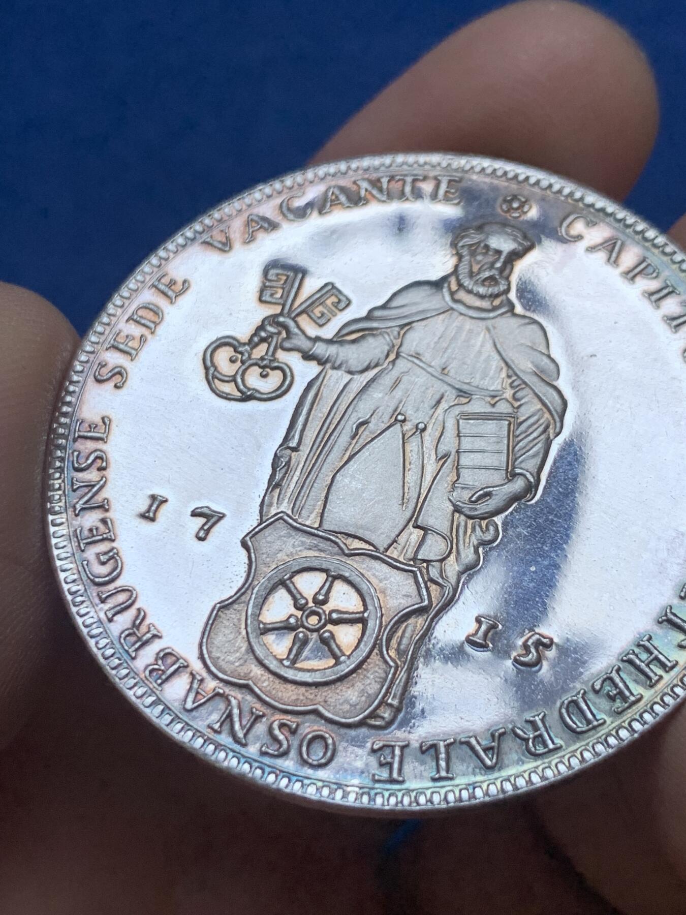 《竞宝斋》第444场 周日，周一，2场连拍 （全场包邮） 1715年（1973年后铸）德国奥斯纳布吕克缺宗1泰勒银章，直径42.2毫米，26克，高纯度银