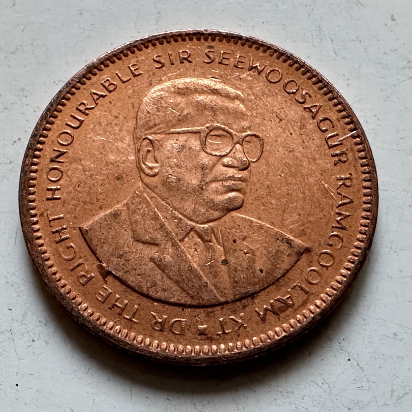 🌹外币初藏🌹🐯2025年第135场  每周二四六晚8️⃣点 接代拍 毛里求斯2004年五分