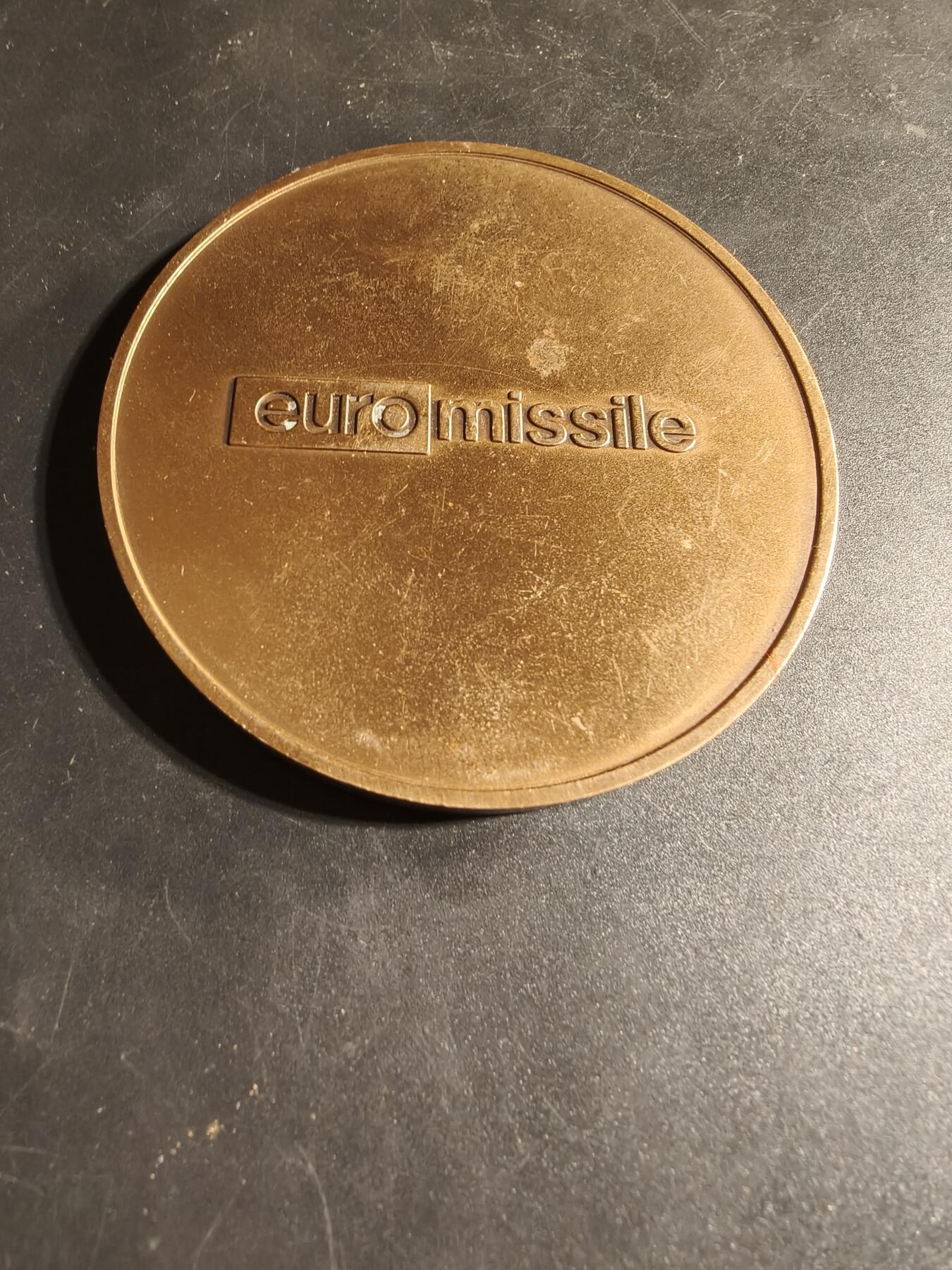 老王徽章第167期 法国法德联合研发“罗兰”地空导弹项目大铜章    直径80mm.   重量212.7g