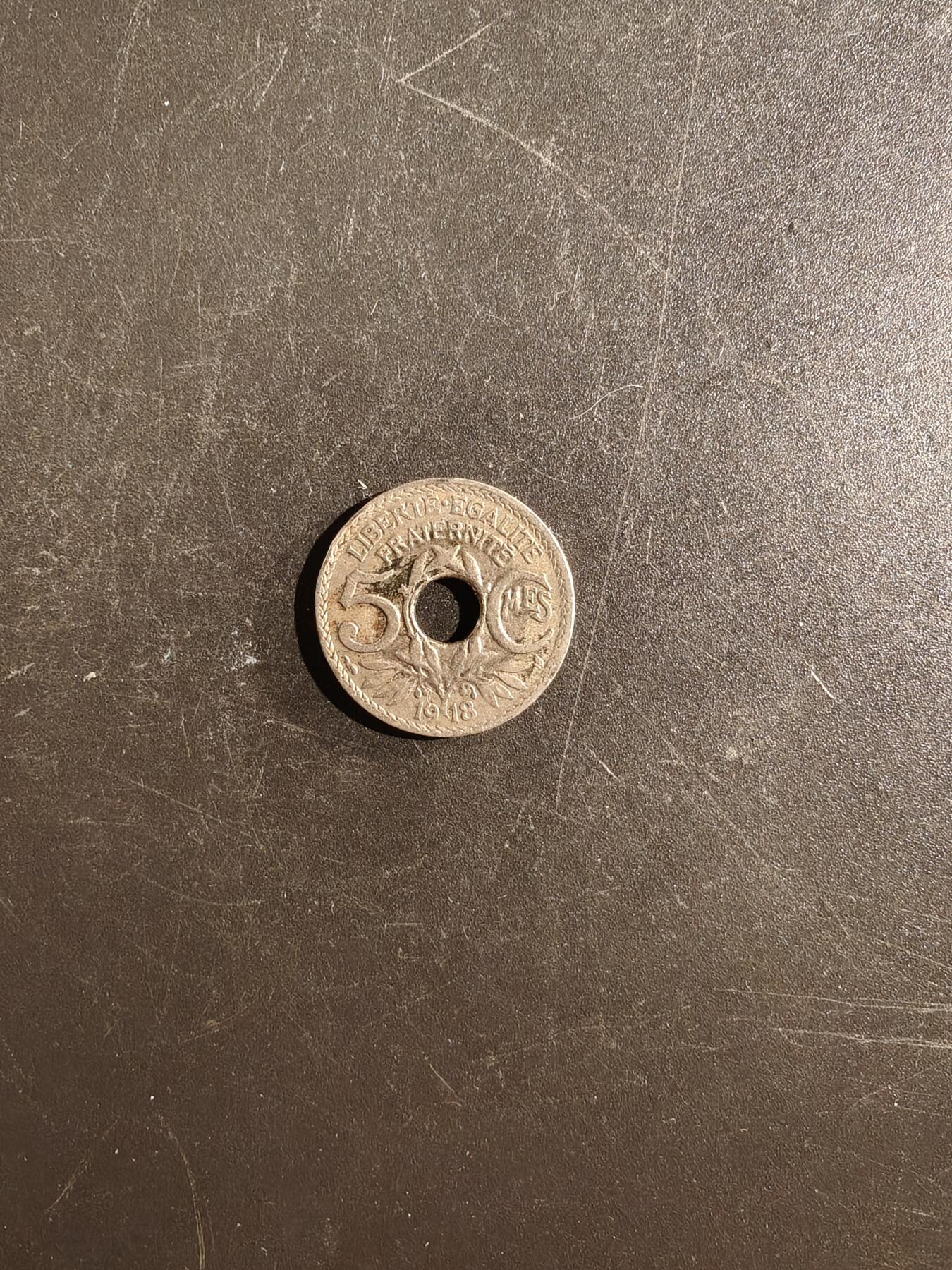 老王徽章第167期 法国25 生丁硬币.      直径19mm.    重量3g