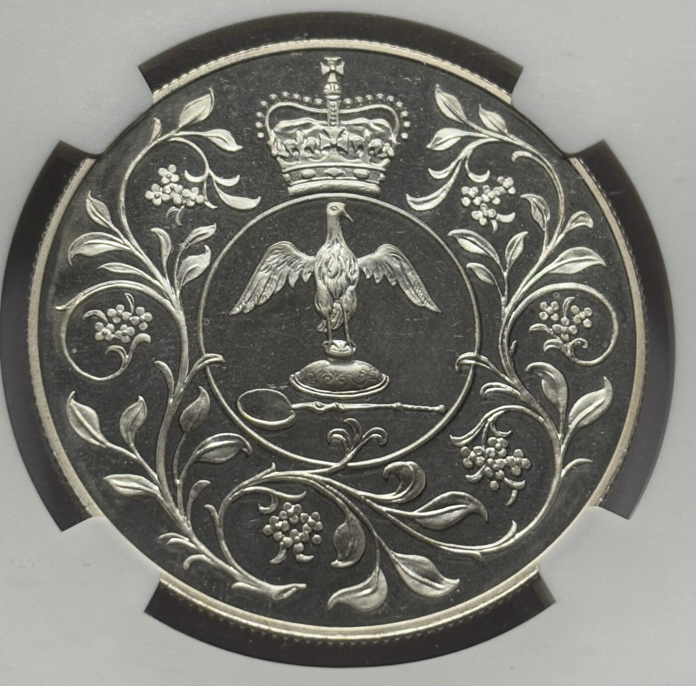 文馨钱币收藏第 283 场，【大雪鉴珍，寒英缀金】金银纪念币精品场，诚邀您的参与【长期接代拍品】 1977 年英国女王登基 25 周年 25 便士精制大银币，28.28 克 925高银   NGC 评级 PF67 高分