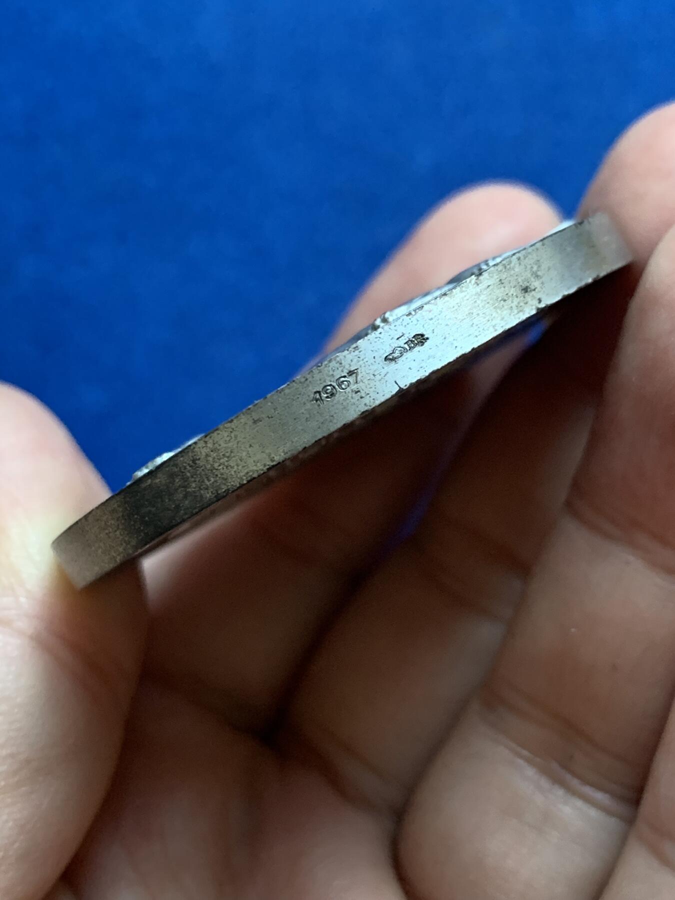 《竞宝斋》第444场 周日，周一，2场连拍 （全场包邮） 法国国际犬类博览会镀银大铜章 高浮雕很精美 1967 丰饶角铜标边铭 直径5mm 重量72.4g