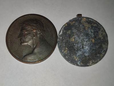 韵星假日拍卖第三十一期 -- Rimey Holidays Auction 31 - 匈牙利人民共和国体育部为体育事业发展优秀服务奖章（早期无挂）+残章一枚