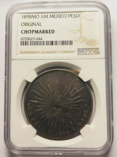 文馨钱币收藏第 283 场，【大雪鉴珍，寒英缀金】金银纪念币精品场，诚邀您的参与【长期接代拍品】 - 1898 年墨西哥鹰洋银元 NGC 评级，有加盖戳记，也说明了当时货币交易流通频繁的历史荣光
