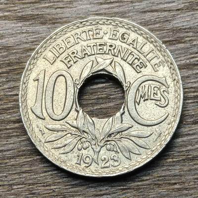 【铜匠收藏】★第135场★散币场，不寄存！！无佣金，30包邮。不满30元，支付5元运费。《接受代拍 代送NGC评级》 - 法国 1923年 10生丁 中孔