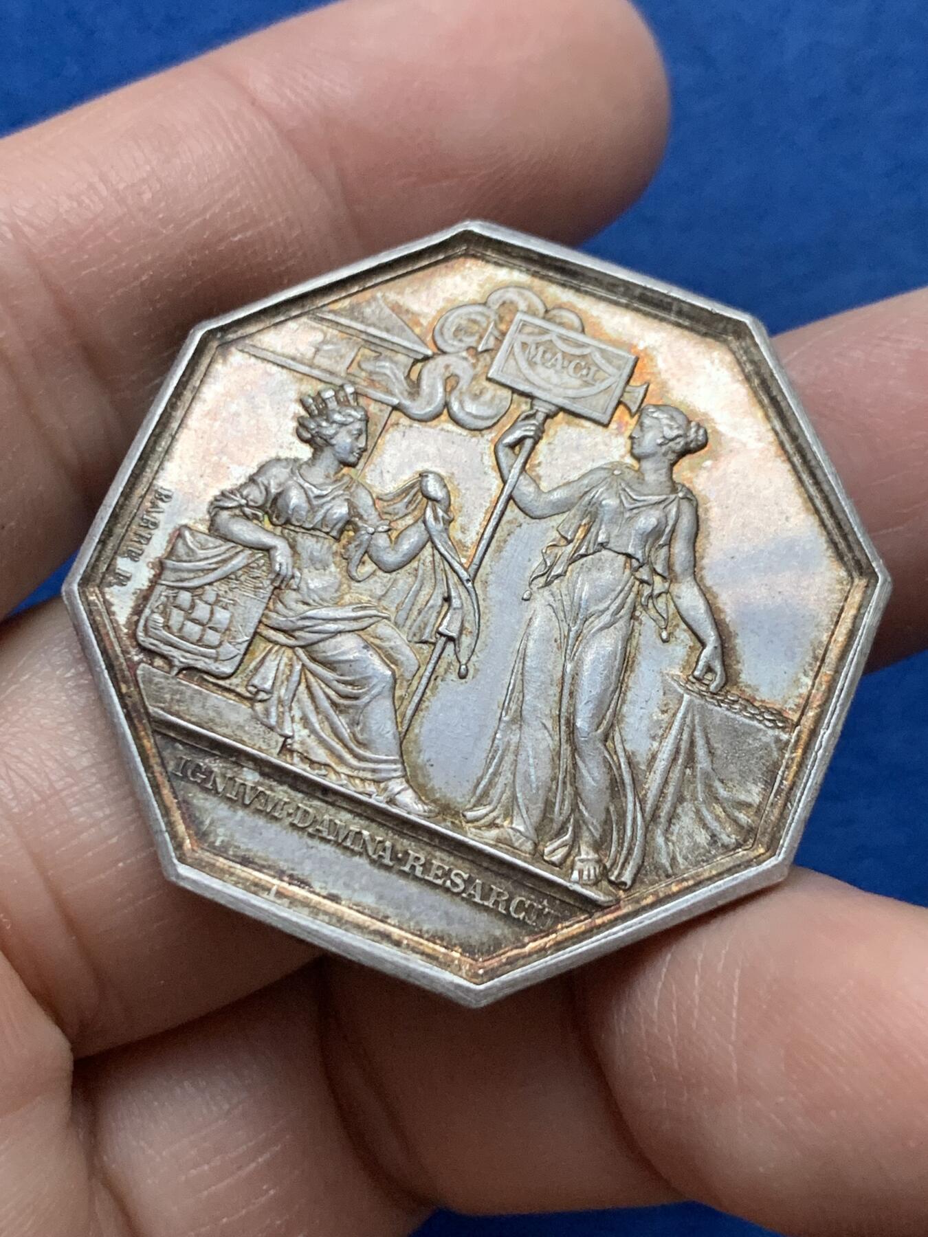 《竞宝斋》第444场 周日，周一，2场连拍 （全场包邮） 法国1817年波尔多八角银质代币 丰饶角 36mm 23.6g