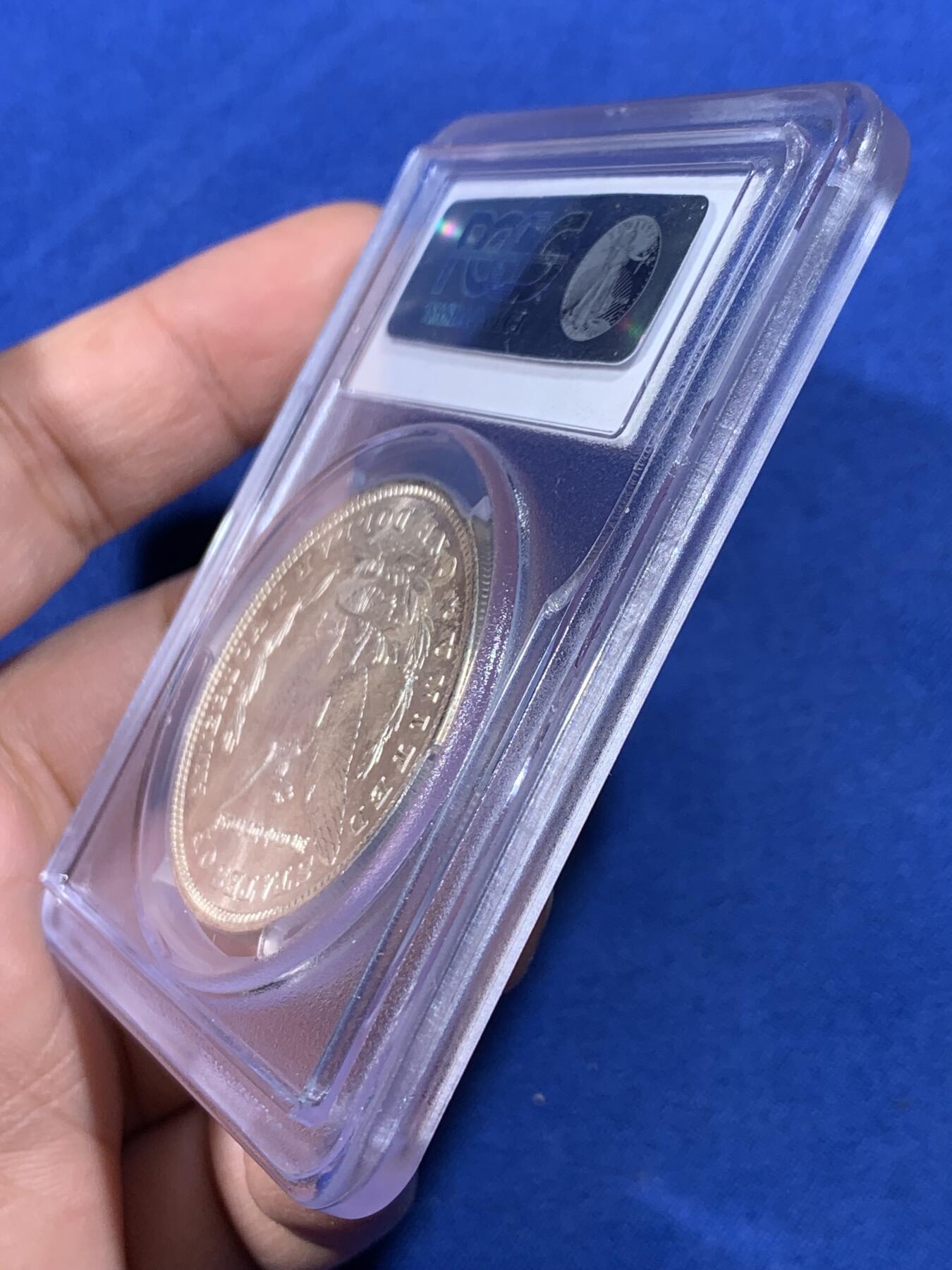 《竞宝斋》第444场 周日，周一，2场连拍 （全场包邮） PCGS MS64 美国1921年摩根银币P厂 底板底光充沛 盒子正方面支撑架有损