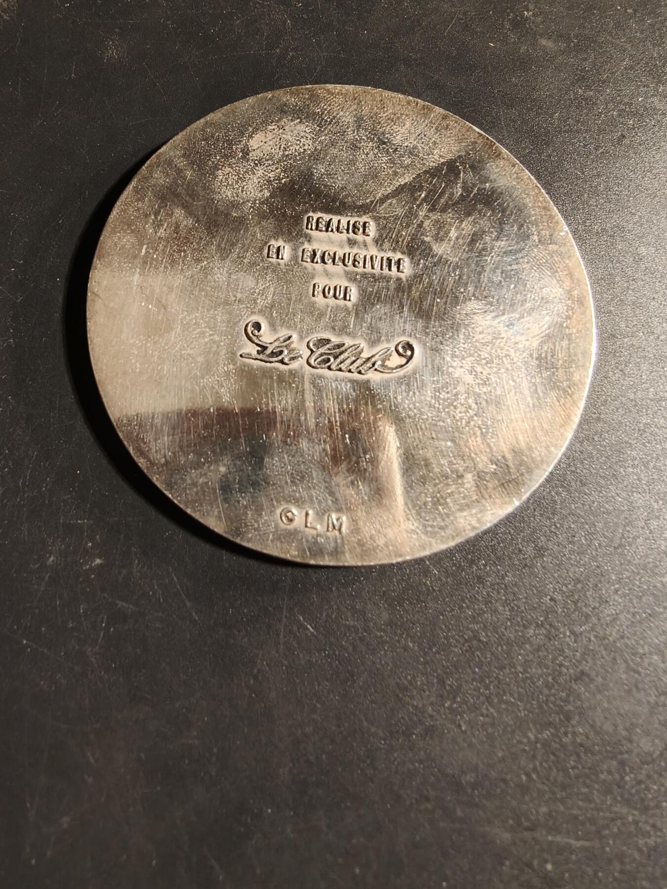 老王徽章第167期 法国作家马塞尔·普鲁斯特纪念章     直径68mm.    重量61.2g