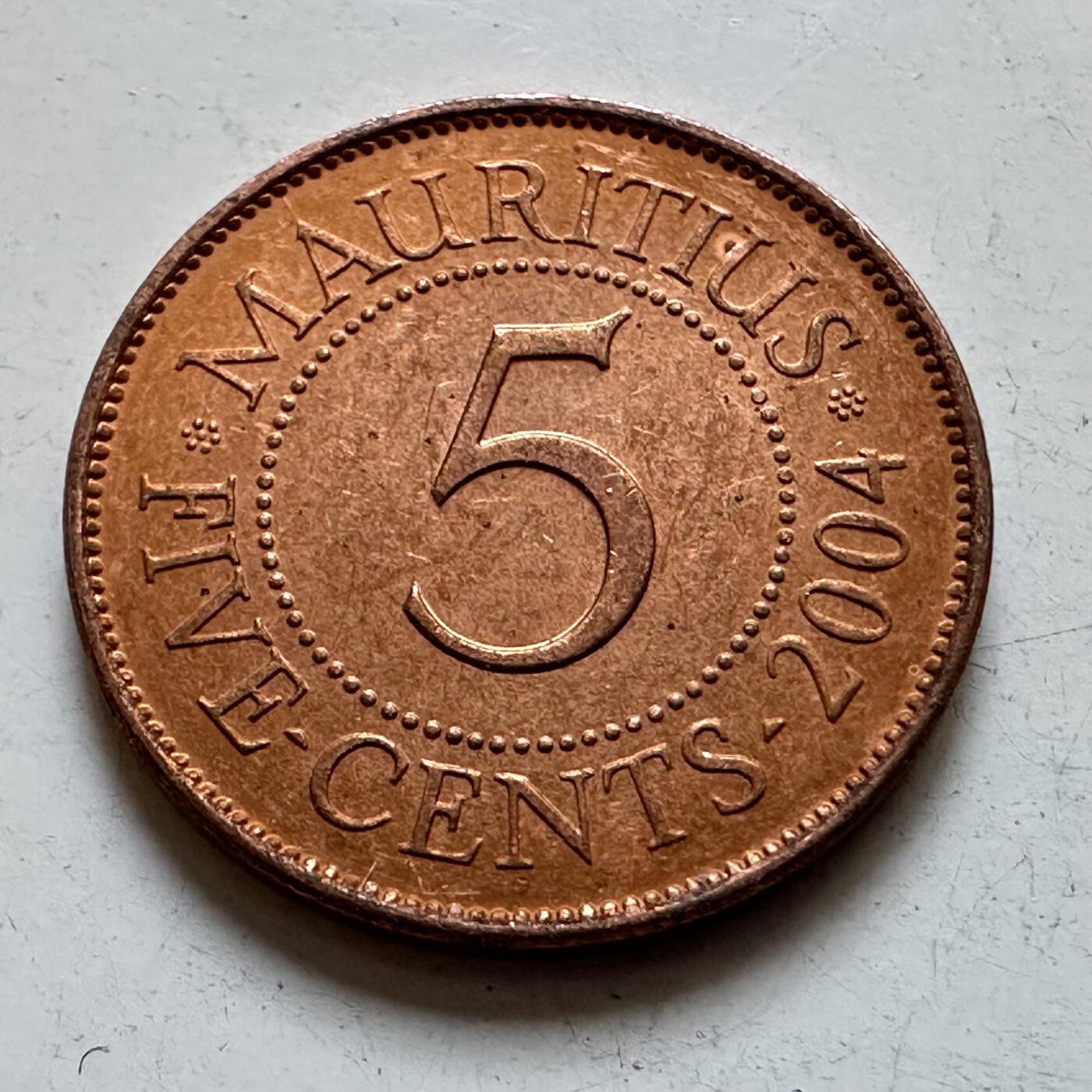 🌹外币初藏🌹🐯2025年第135场  每周二四六晚8️⃣点 接代拍 毛里求斯2004年五分