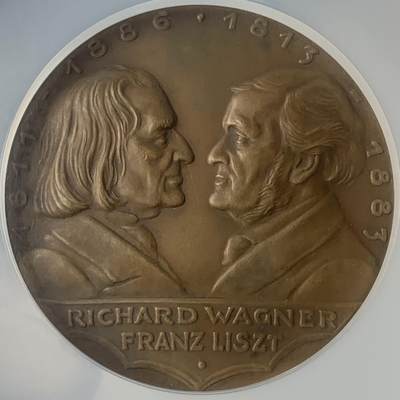 掌中浮雕-藏着的欧洲第044场 - NGC MS64 : 1928年音乐双子星理查德·瓦格纳和弗朗茨·李斯特纪念铜章，65mm，卡尔哥茨作品 