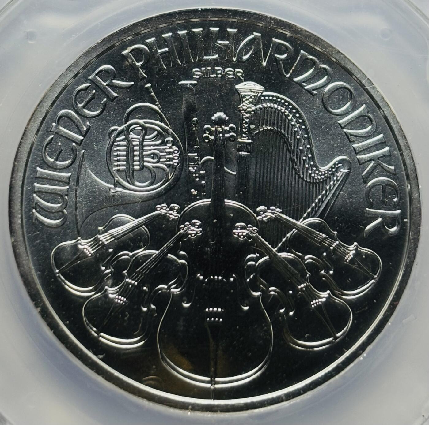 文馨钱币收藏第 283 场，【大雪鉴珍，寒英缀金】金银纪念币精品场，诚邀您的参与【长期接代拍品】 2013 年奥利地音乐银币 1.5 欧元纪念币，重 31.1 克 999 纯银中标国评 MS69 亚军分