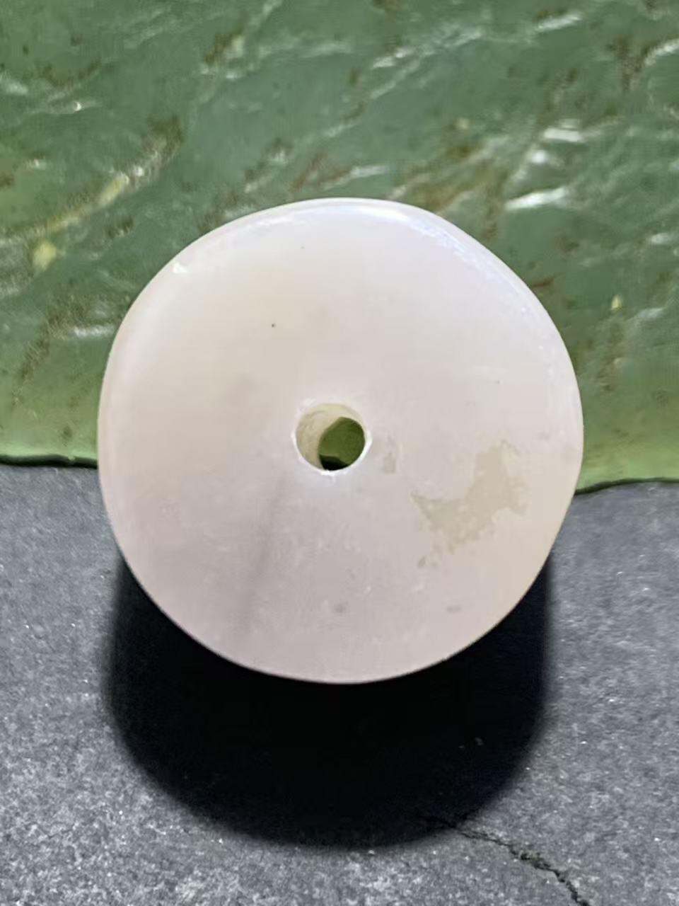 冰飘冻料战国红玛瑙通货墩子一个，