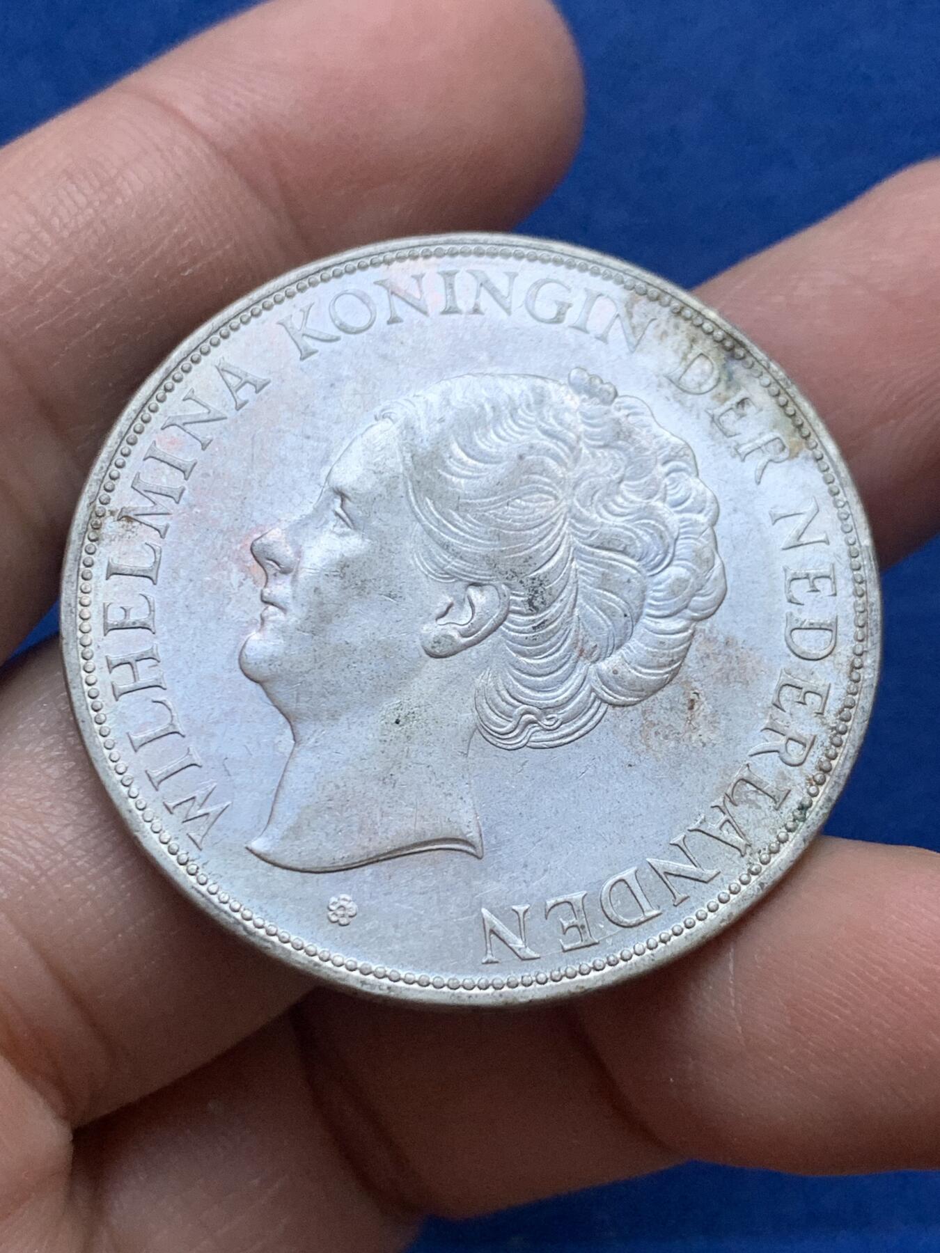 《竞宝斋》第444场 周日，周一，2场连拍 （全场包邮） 荷兰1931年威廉明娜2.5盾大银币 好品，女王人像、发丝很棒