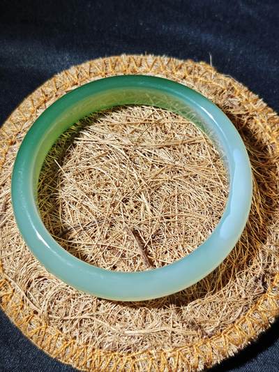 91期回流戒指饰品杂件纪念章丝路钱币专场 - 天然玛瑙手镯