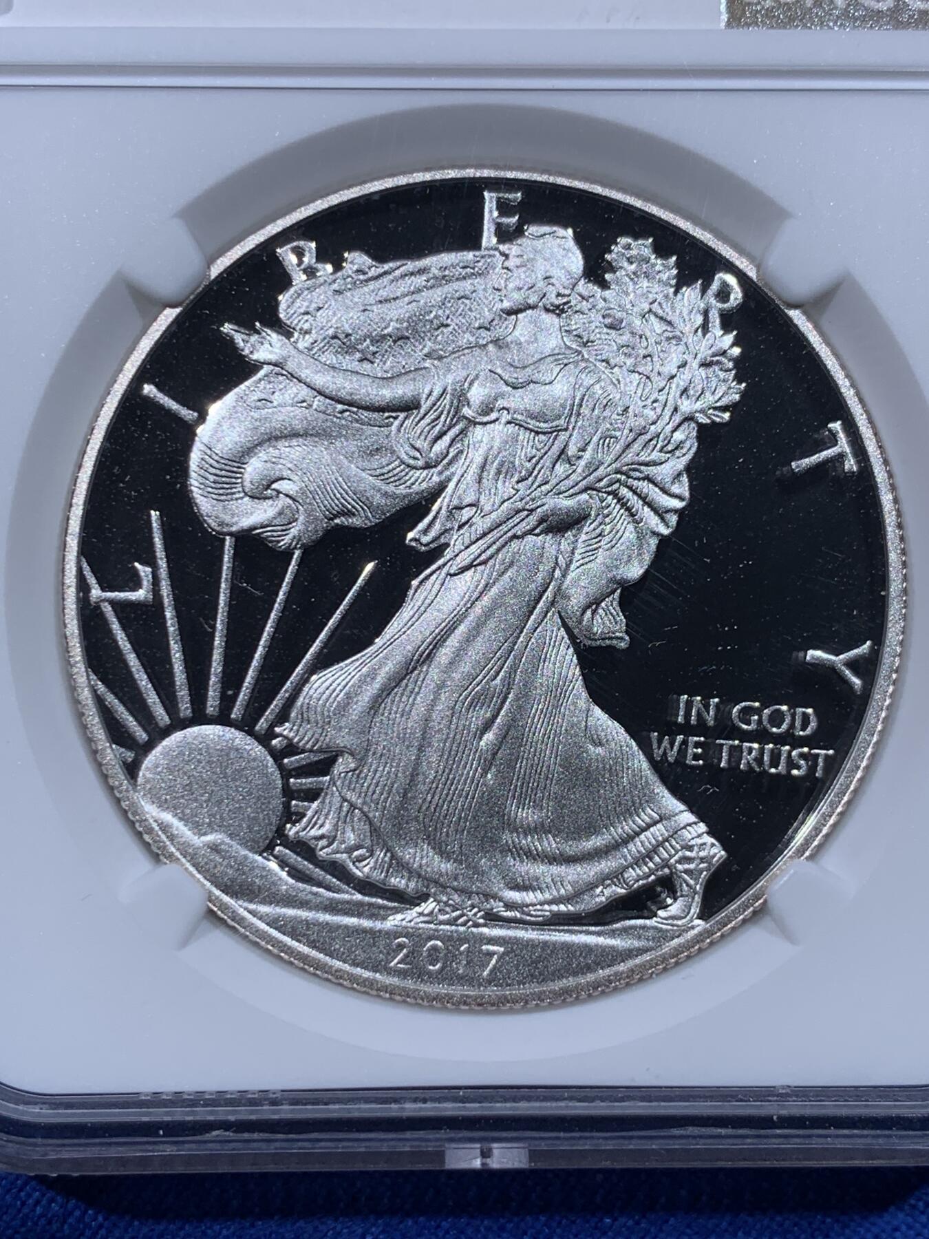 《竞宝斋》第444场 周日，周一，2场连拍 （全场包邮） NGC PF69UC 美国2017年W厂行走女神1盎司大银币