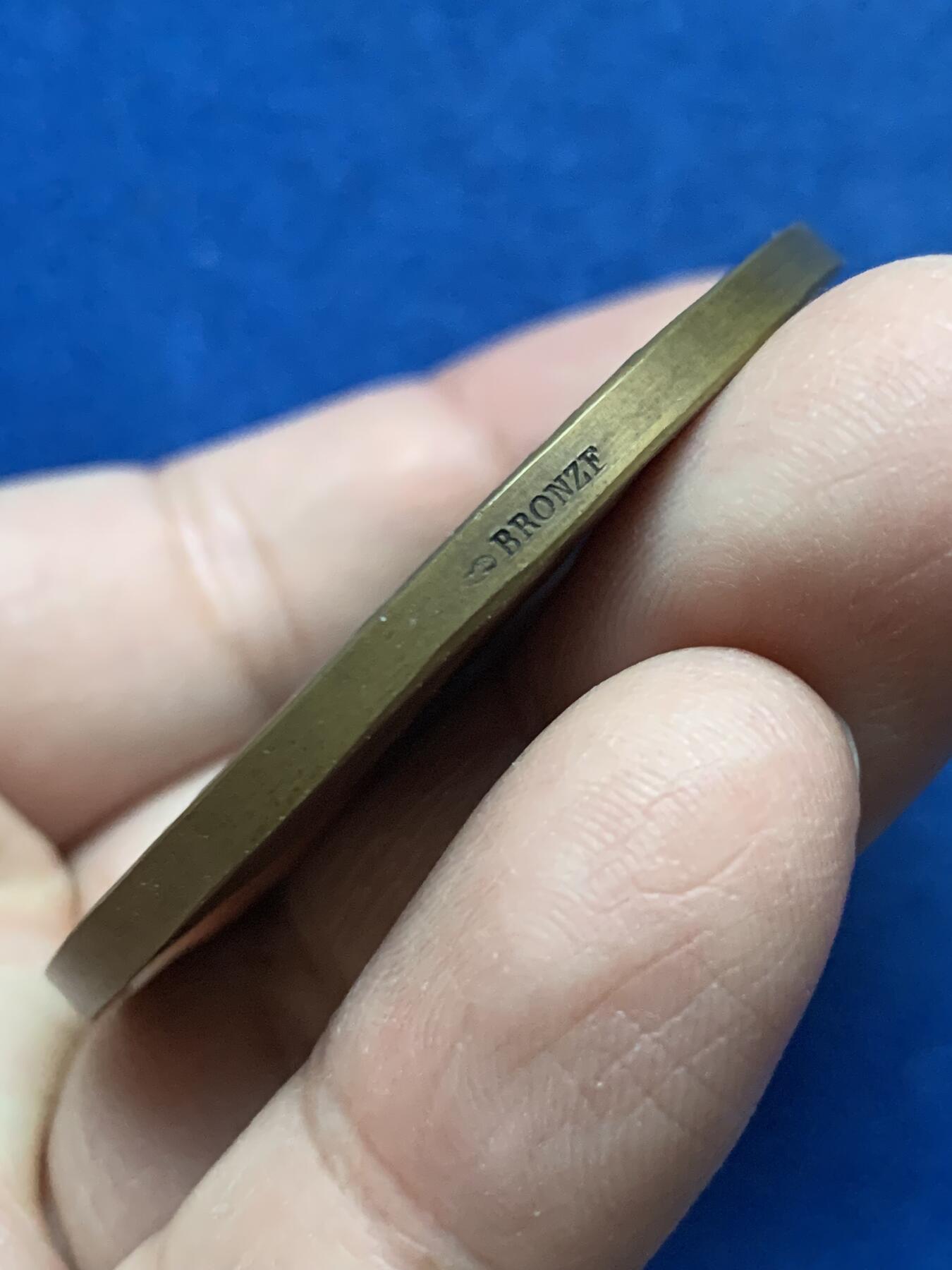 《竞宝斋》第444场 周日，周一，2场连拍 （全场包邮） 法国1921年工商协会纪念铜章 重约64.9克 49.7mm 丰饶角铜标边铭 双面人像版本少见