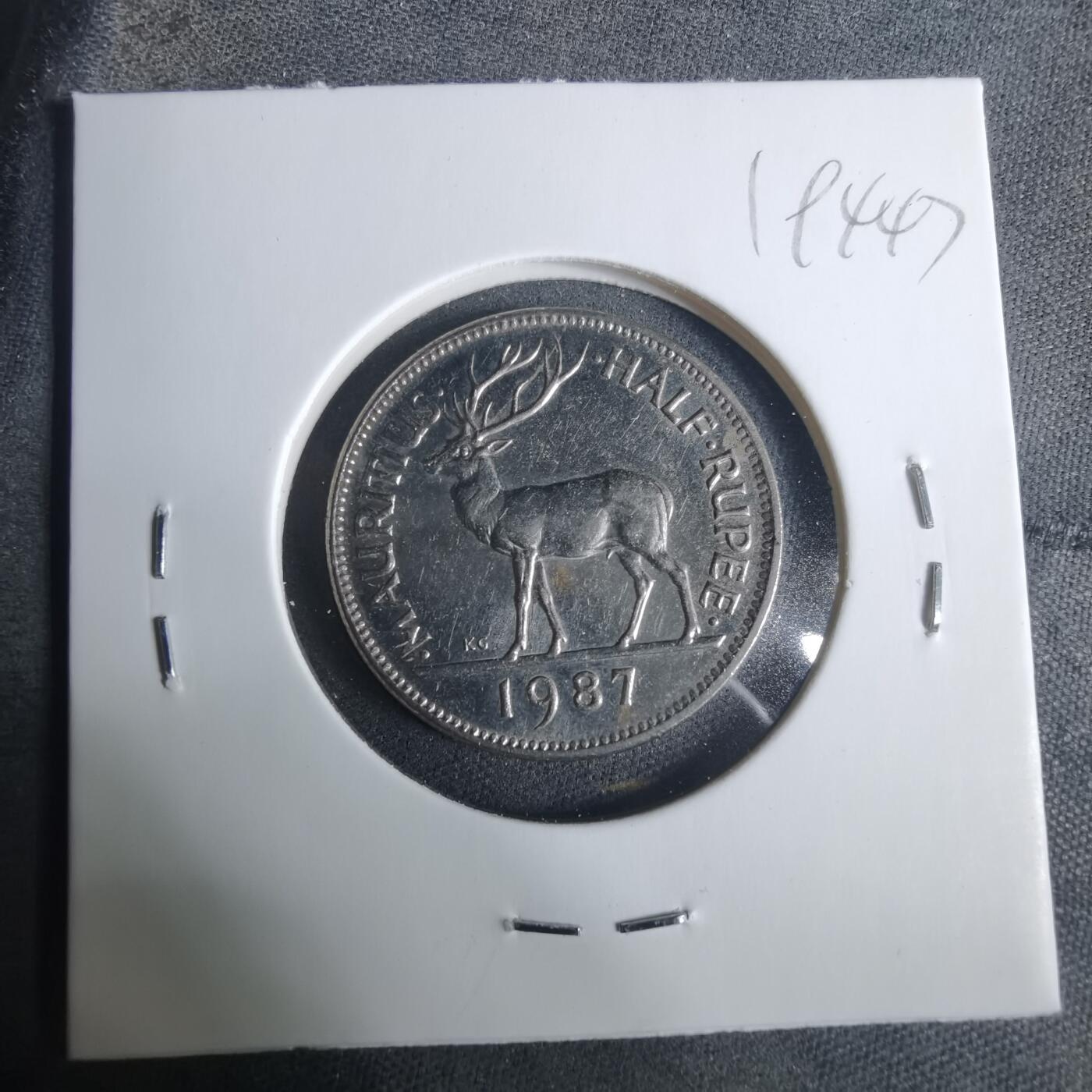 沼泽如烟--第919场 毛里求斯1987年半卢比