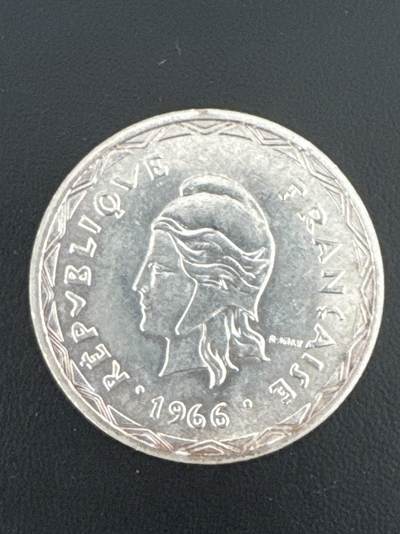 ❤️【币观天下】❤️ 第333期钱币拍卖- 2025.12.5周五晚上6点半场-长期征集拍品 - 新赫布里底1966年100法郎银币