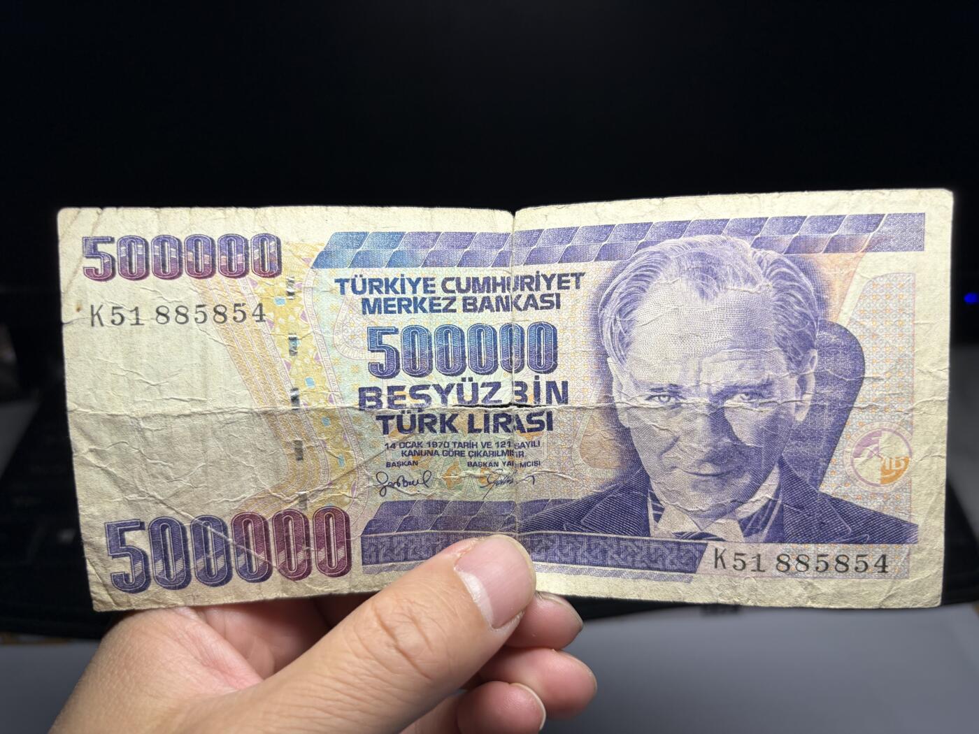 2025年集古藏今外币拍卖第十期-第10场—（总第290拍-纸币专场），本期拍完结算一次，发货时间2-3天，休息几天后继续新的一期拍卖。 1970年土耳其500000里拉，有裂