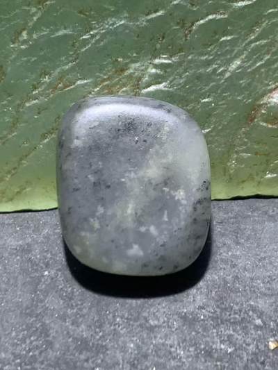 精美和田玉青花小独籽原石一颗， - 精美和田玉青花小独籽原石一颗，