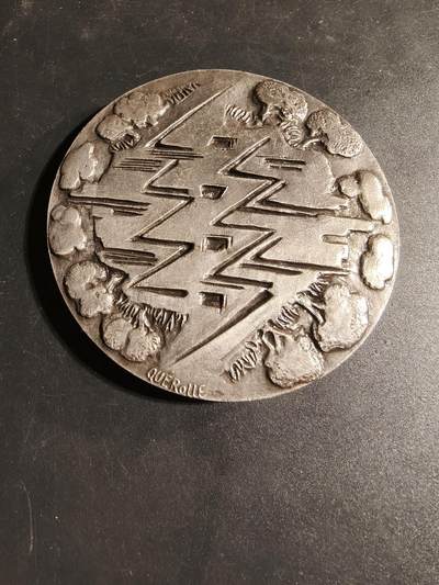 老王徽章第167期 - 法国镀银大铜章     直径81mm.    重量288.5g