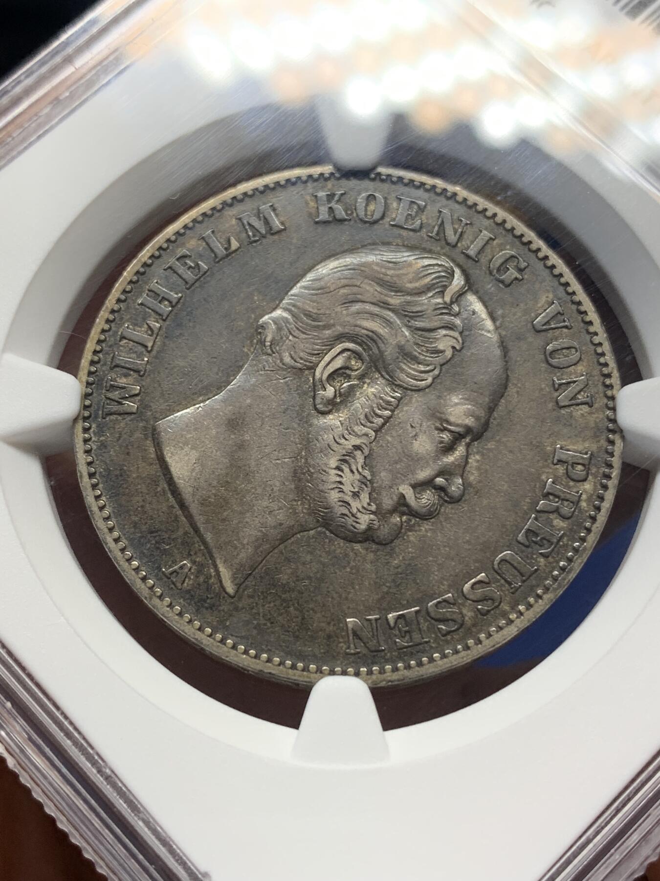 《竞宝斋》第444场 周日，周一，2场连拍 （全场包邮） NGC XF45 德国1861A普鲁士威廉四世1泰勒离冠鹰银币 正面醇黑包浆