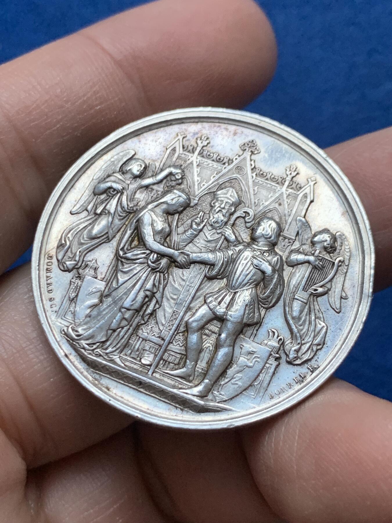 《竞宝斋》第444场 周日，周一，2场连拍 （全场包邮） 1867年法国婚章 21.75克 36.8mm 蜜蜂银标 少见品种