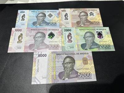 《外钞收藏家》第五百九十期（欧洲强钞、港币、硬通货及丰富裸币大拍场）（本平台长期征集拍品、欢迎藏友们联系合作） - 安哥拉200-5000面额 五张一起 全新UNC 尾2