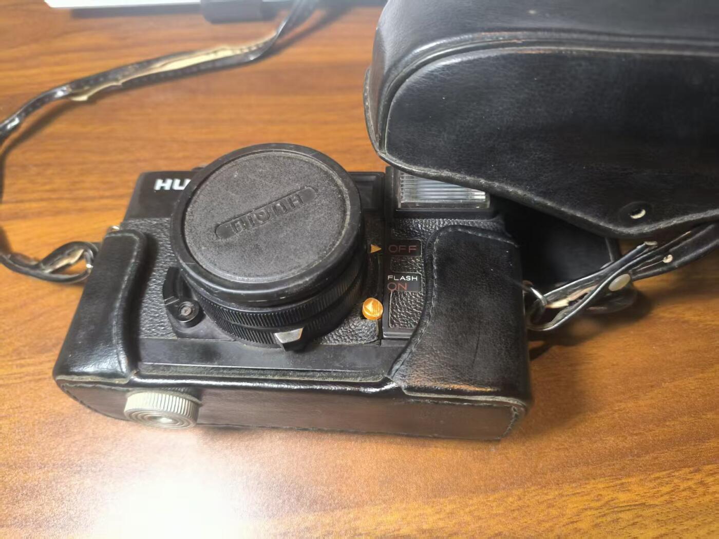 罗岚⭐新藏⭐特惠专拍第一场-分享拍场赚佣 70-80年代HUQIU 35-1 EE 老相机，带38mm，2.8光圈摄像头，适合出造型，收藏，摆件，功能未测试