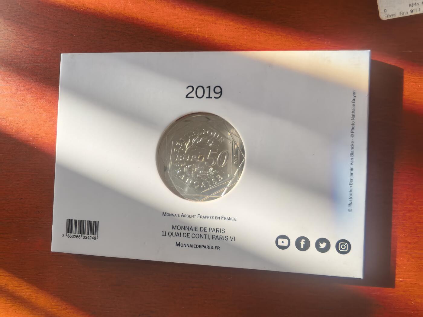 长老汇蛇年精选第七十八场拍卖 2019法国法国国旗50欧元彩色精制银币，卡装，41克900银，1500套