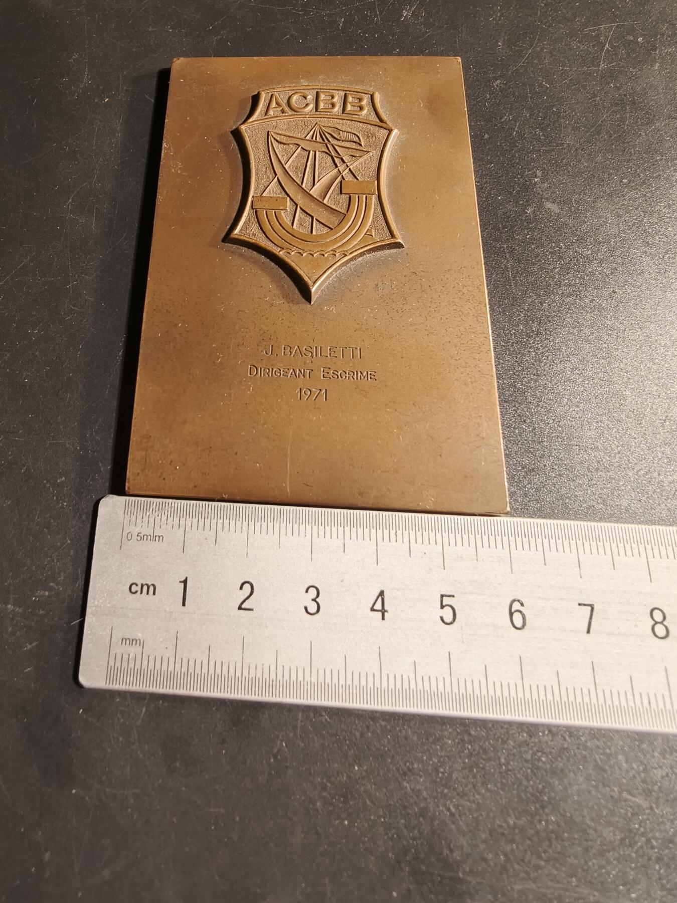 老王徽章第167期 法国ACBB篮球俱乐部大铜章     尺寸60×90mm.    重量165.9g