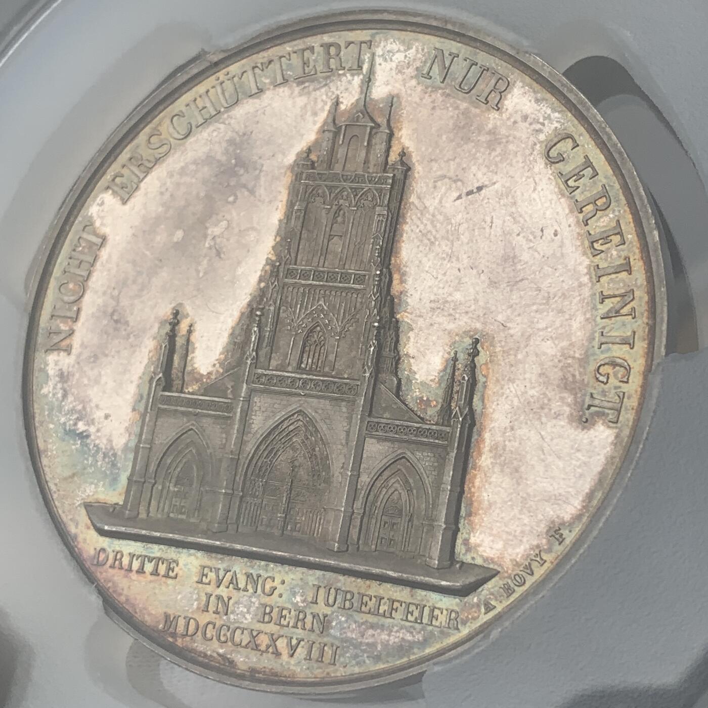 掌中浮雕-藏着的欧洲第044场