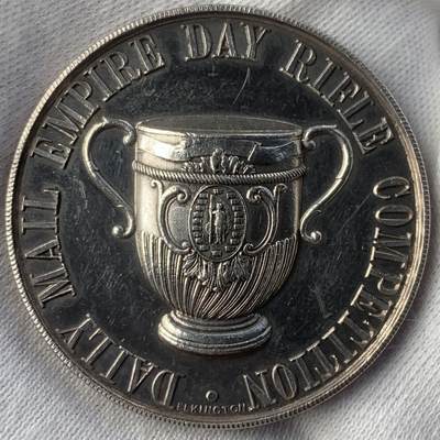 掌中浮雕-藏着的欧洲第044场 - 1910年英国帝国日步枪比赛银质奖章，38.3mm，26g，带原盒