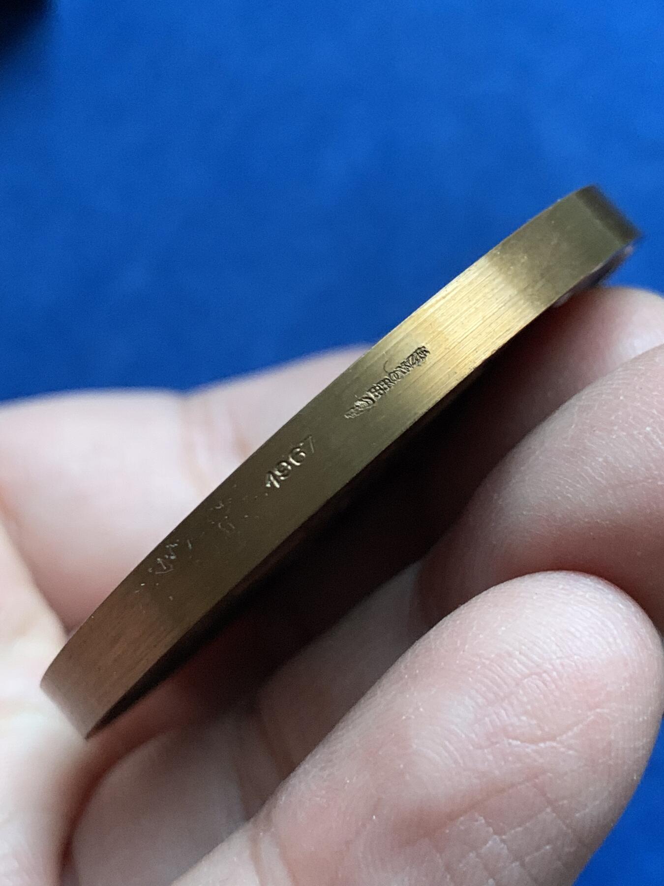 《竞宝斋》第444场 周日，周一，2场连拍 （全场包邮） 法国游艇俱乐部百年纪念（1867-1967）铜章 63.8克 50mm 1967 丰饶角铜标 带盒